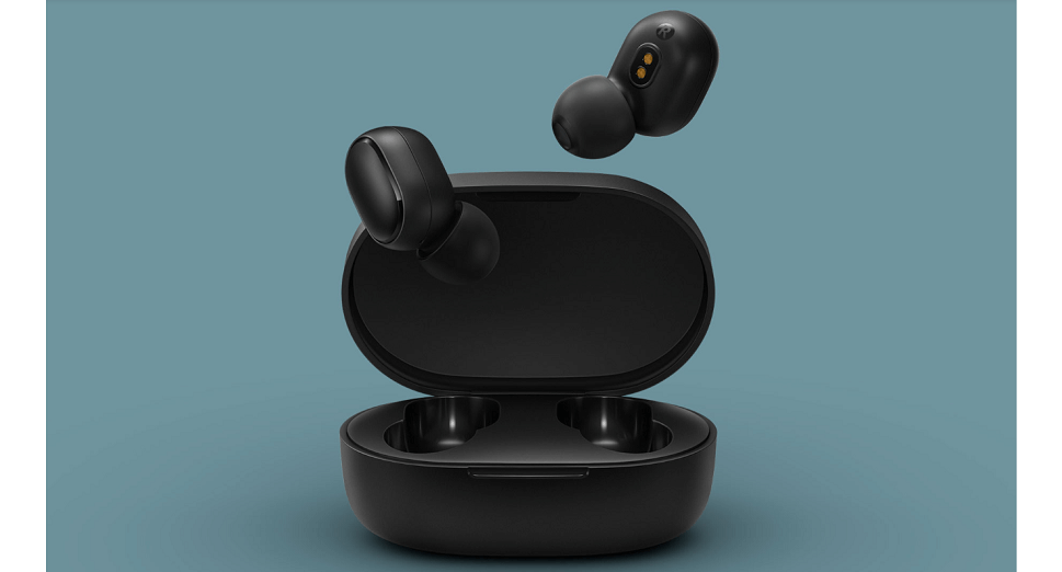 наушники из износостойкого черного пластика с матовой поверхностью