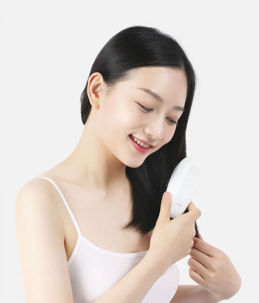 Расческа Xiaomi Wellskins Portable Negative Ion Hair Care Comb белая фото 5