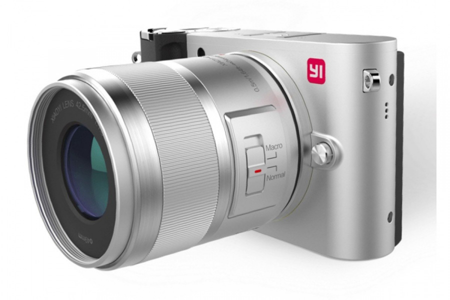 Фотоаппарат YI M1 42.5mm F/1.8 и 12-40mm F/3.5-5.6 серебро фото 1